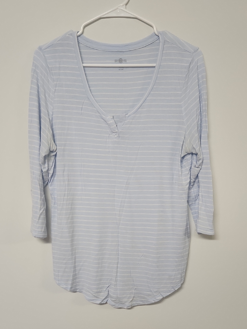SO Light Blue & White Striped V-Neck 3/4 Sleeve Top